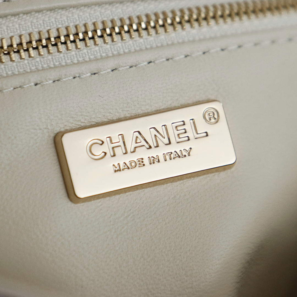 Chanel Shoulder Flap bag, AS4561 Sequins, Black & White