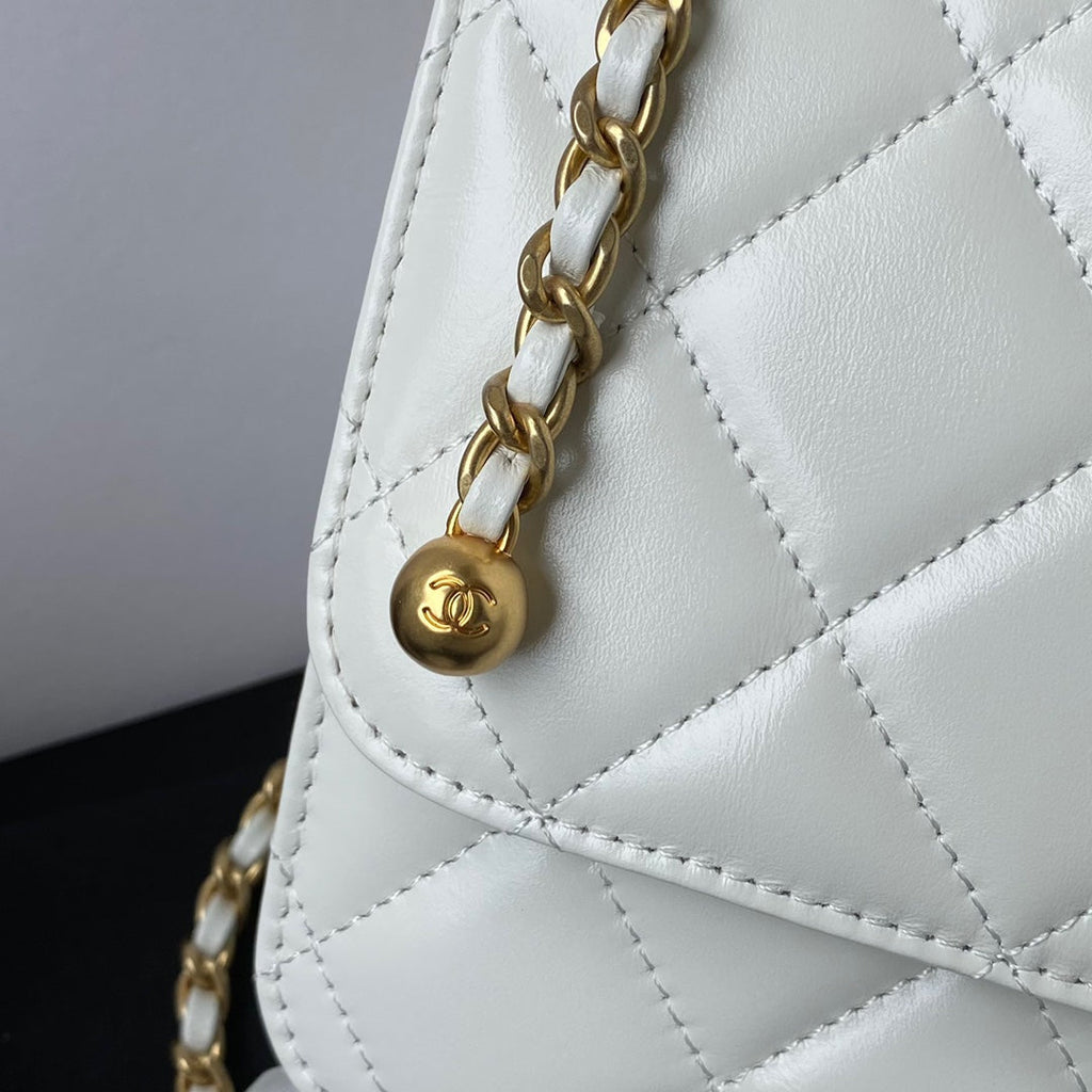 Chanel Small Flap bag AS2649 Lambskin White