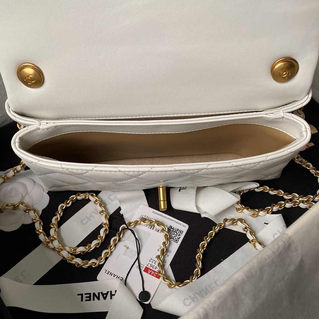 Chanel Small flap bag, As4967 white shiny lambskin