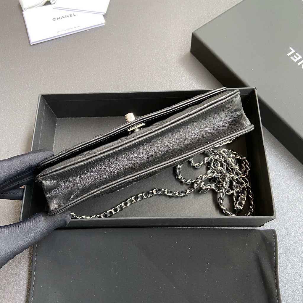 Chanel Small flap wallet, AP2053 black lambskin silver