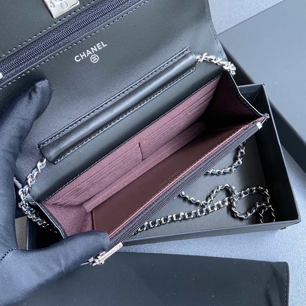 Chanel Small flap wallet, AP2053 black lambskin silver