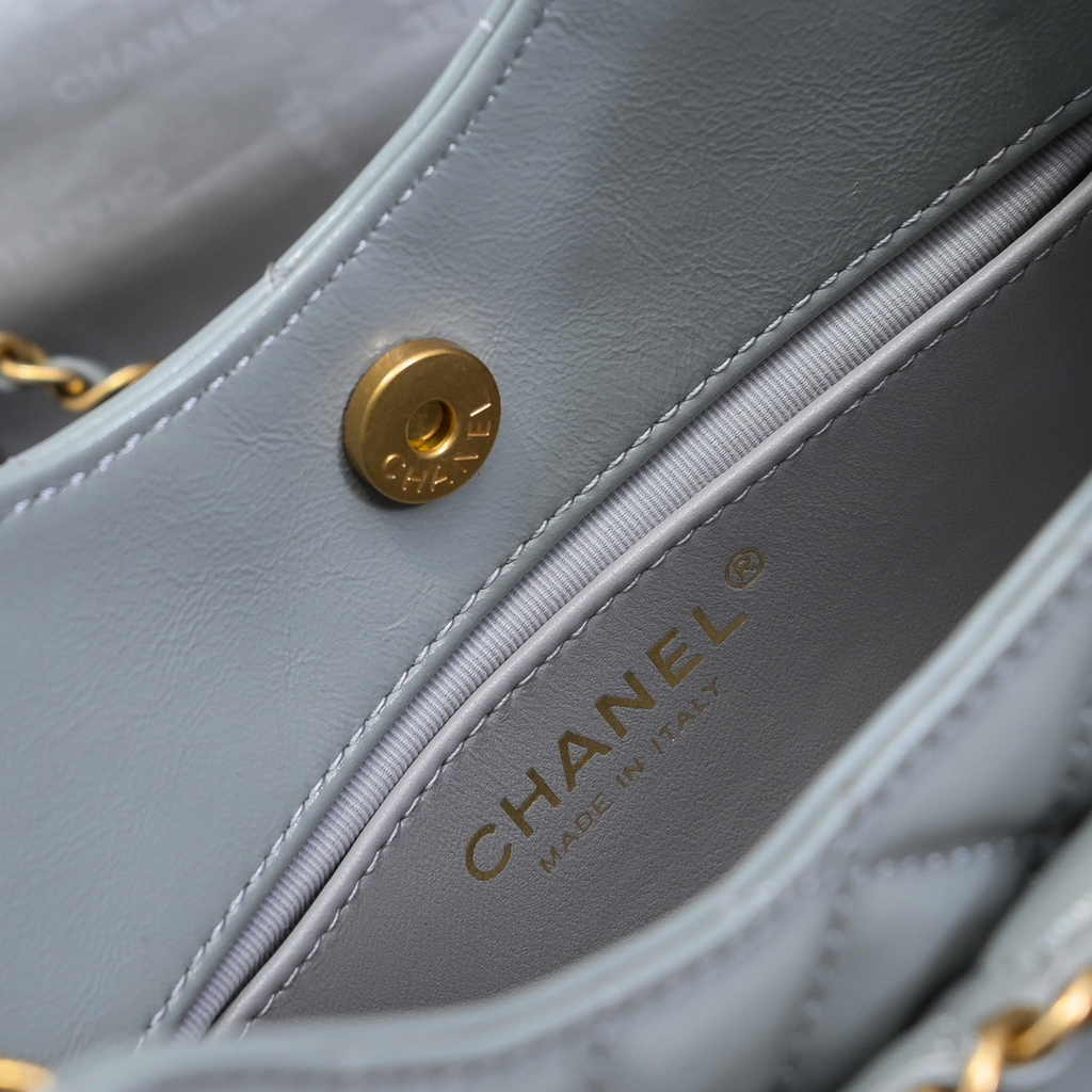 Chanel small hobo bag, AS4323 shiny crumpled calfskin gray