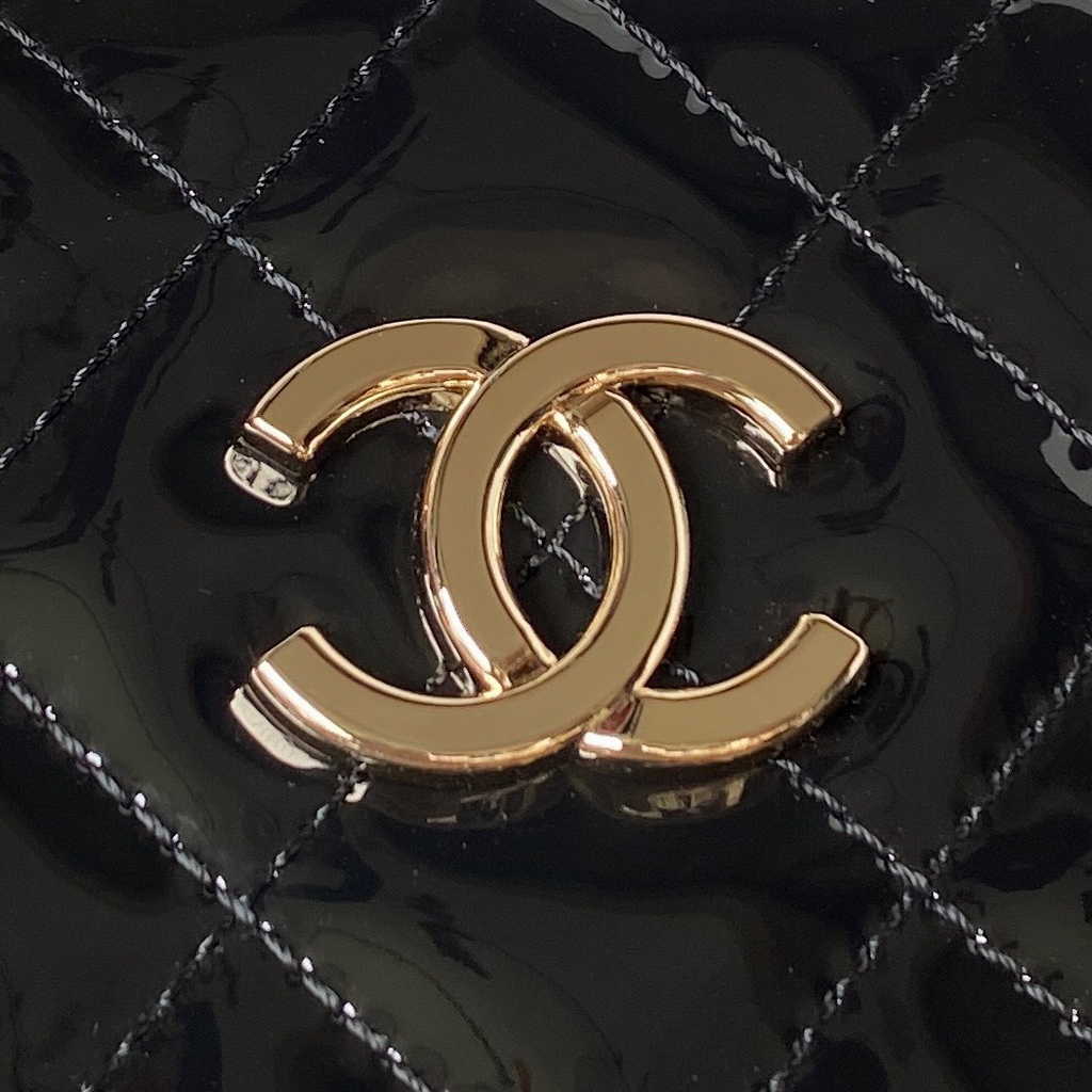 Chanel Small shopping bag black Patent calfskin AS3969