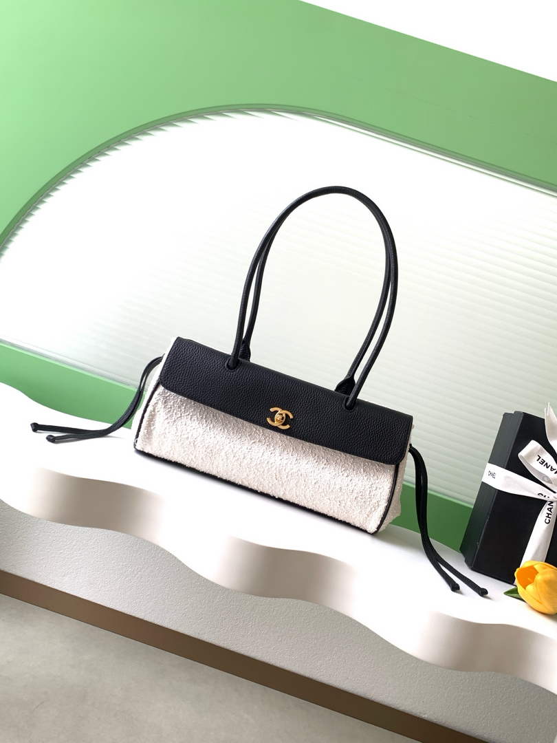 Chanel AS6289 tote bag