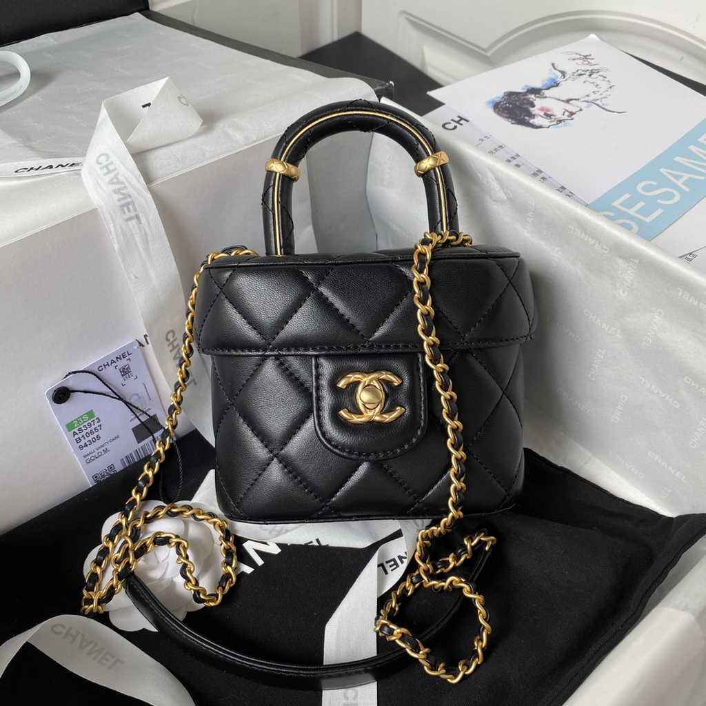 Chanel Small Vanity Case Black Lambskin Gold-tone Metal AS3973