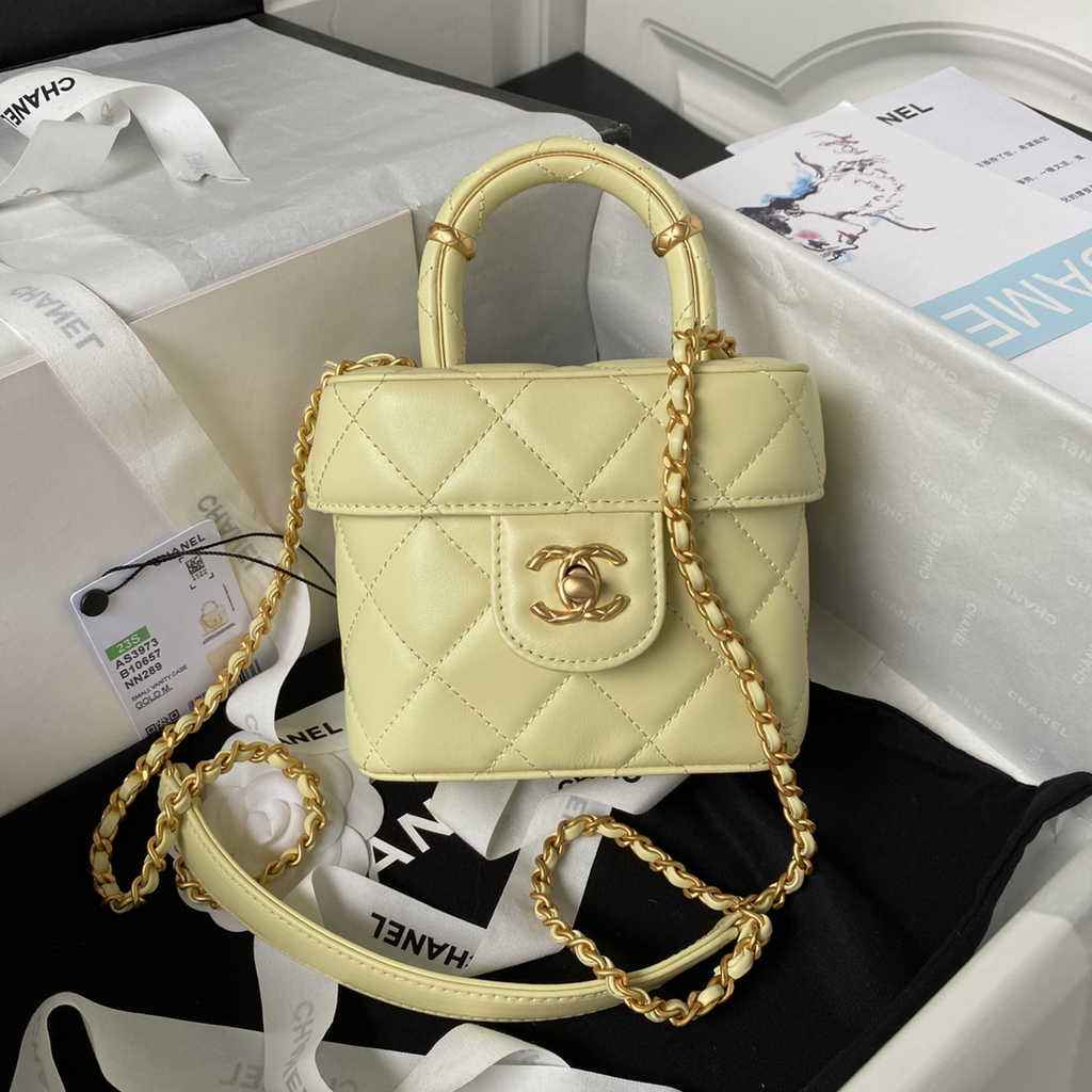 Chanel Small Vanity Case Yellow Lambskin Gold-tone Metal AS3973