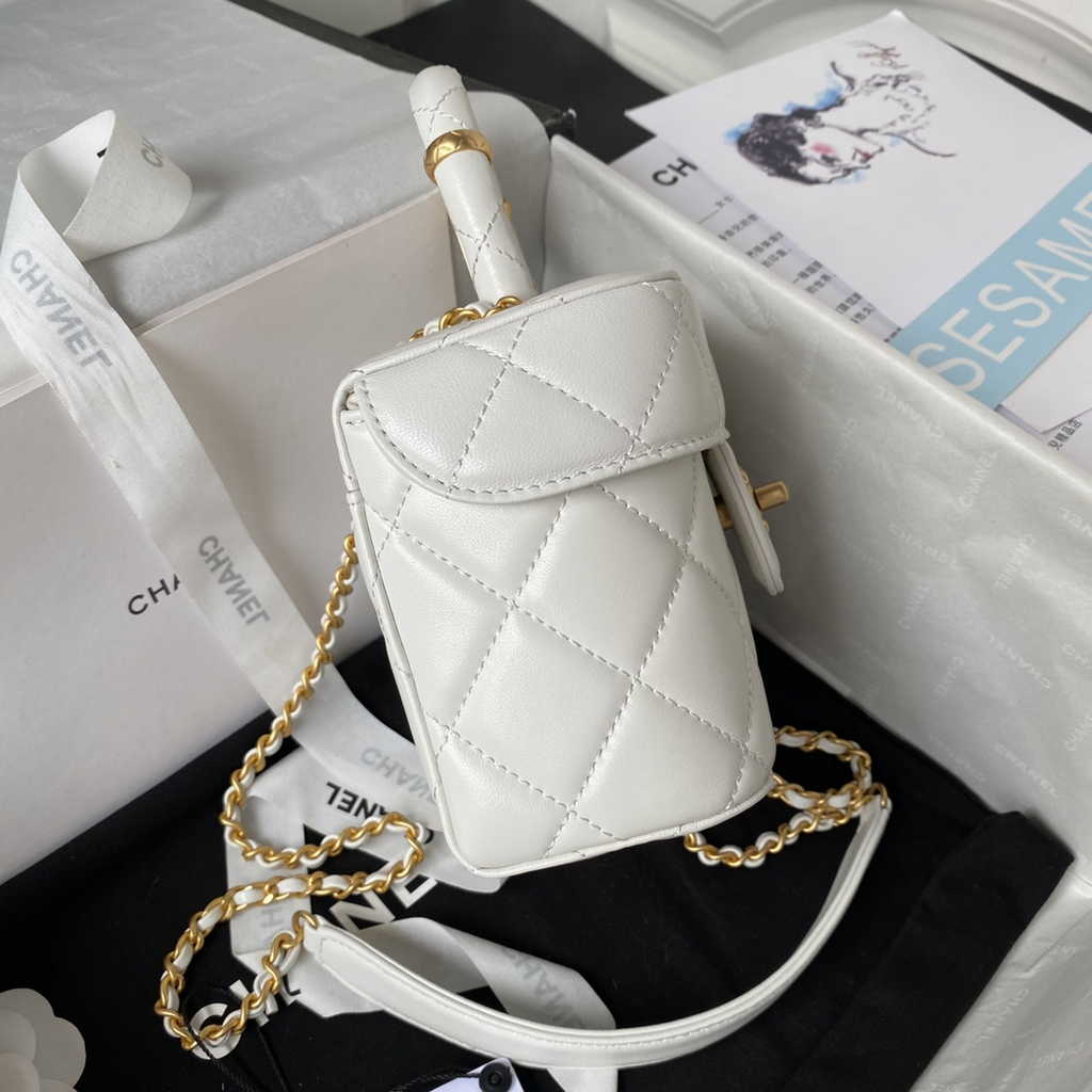 Chanel Small Vanity Case White Lambskin Gold-tone Metal AS3973