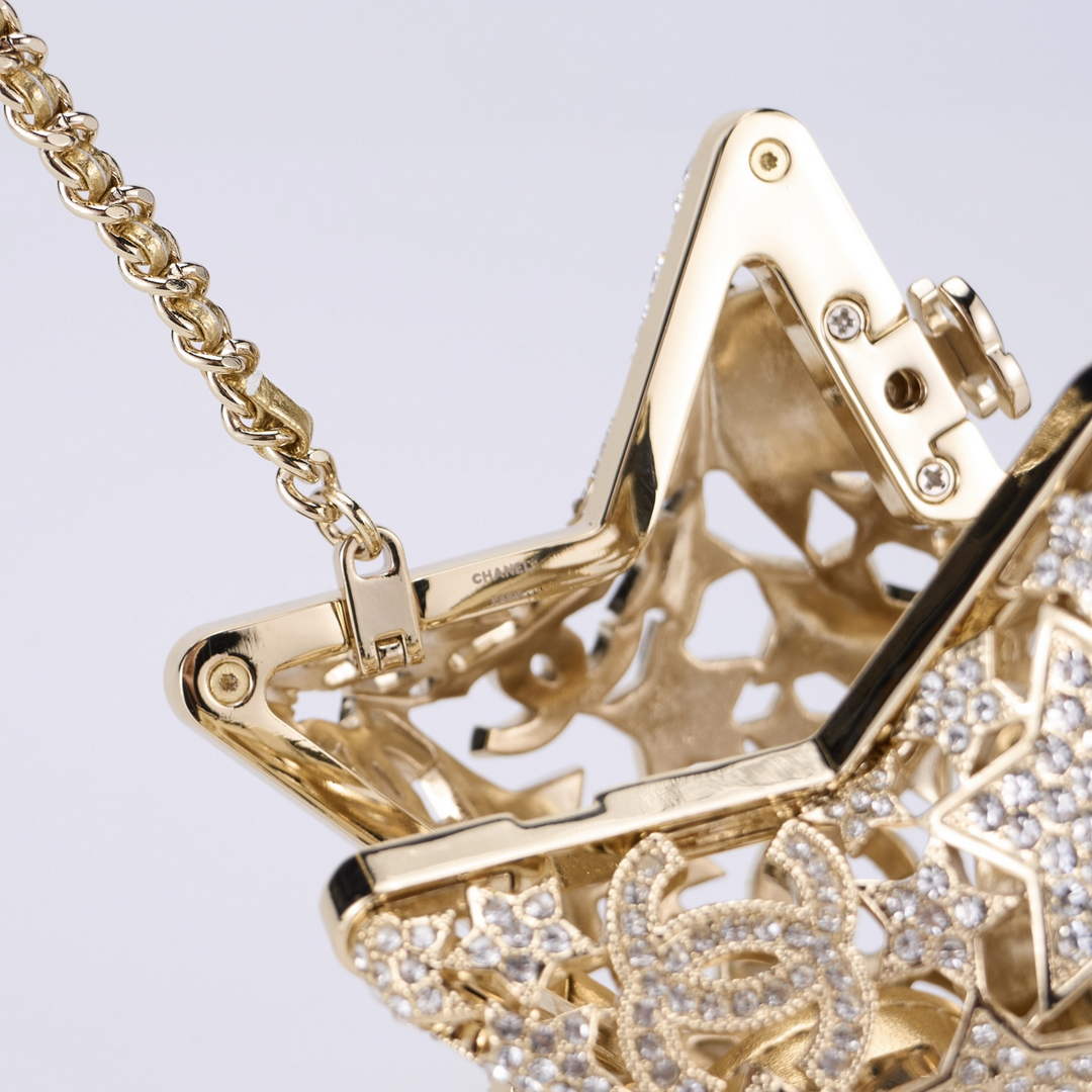 Chanel Star Minaudiere in Strass AS5658 gold