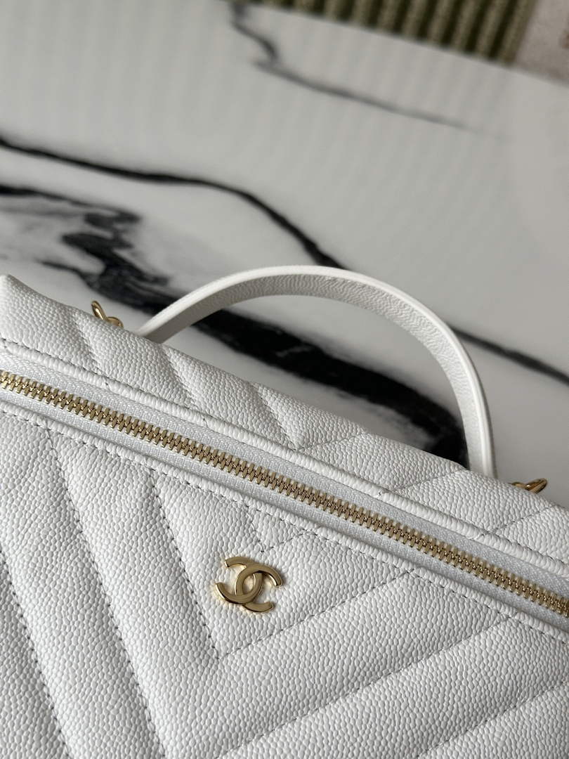 Chanel Vanity with Chain, AP5212 Shiny Calfskin White