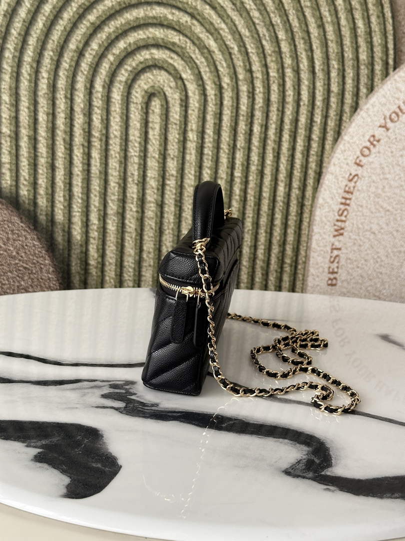 Chanel Vanity with Chain, AP5212 Shiny Calfskin Black