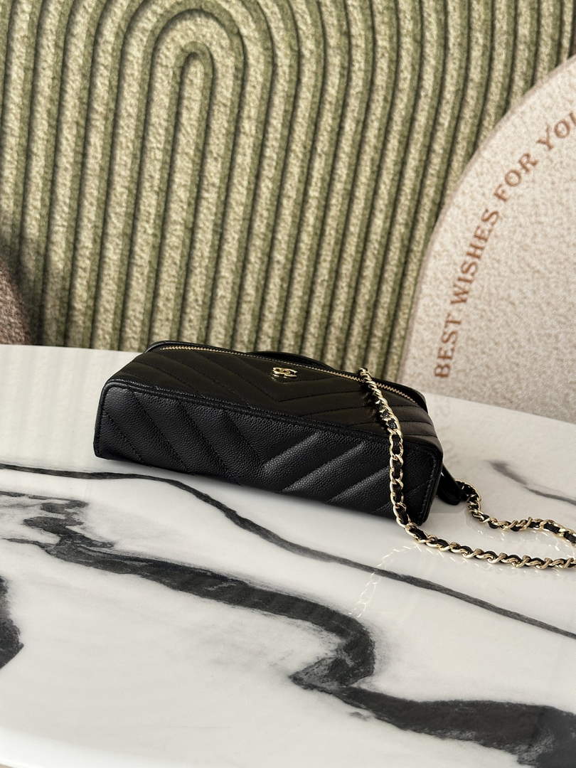 Chanel Vanity with Chain, AP5212 Shiny Calfskin Black