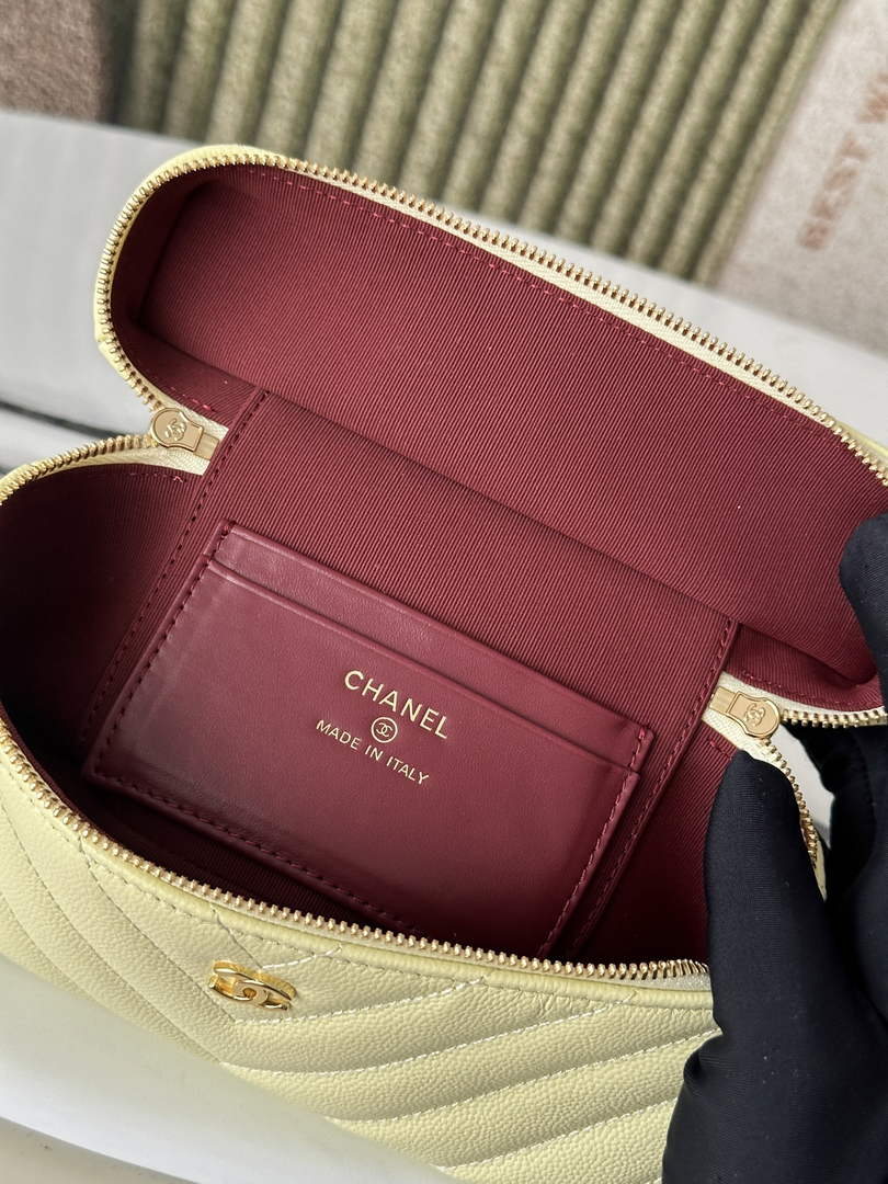 Chanel Vanity with Chain, AP5212 Shiny Calfskin Yellow