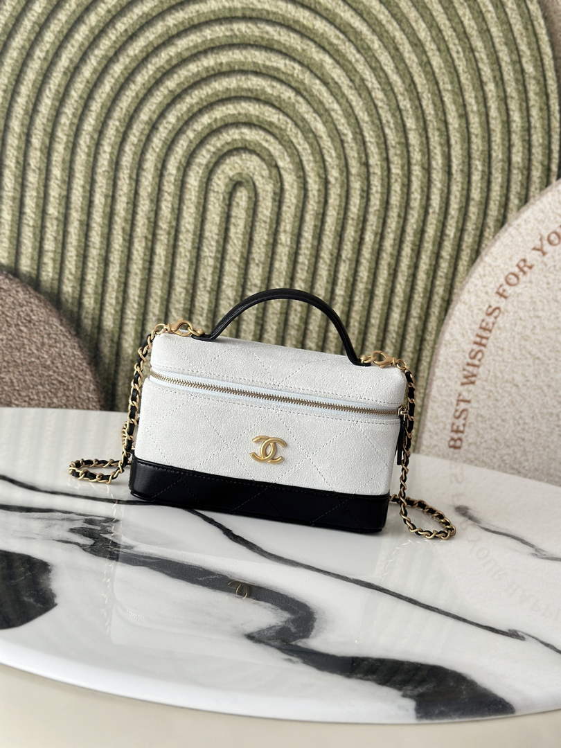 Chanel Vanity with Chain Mini | AP5186 White Suede Bag