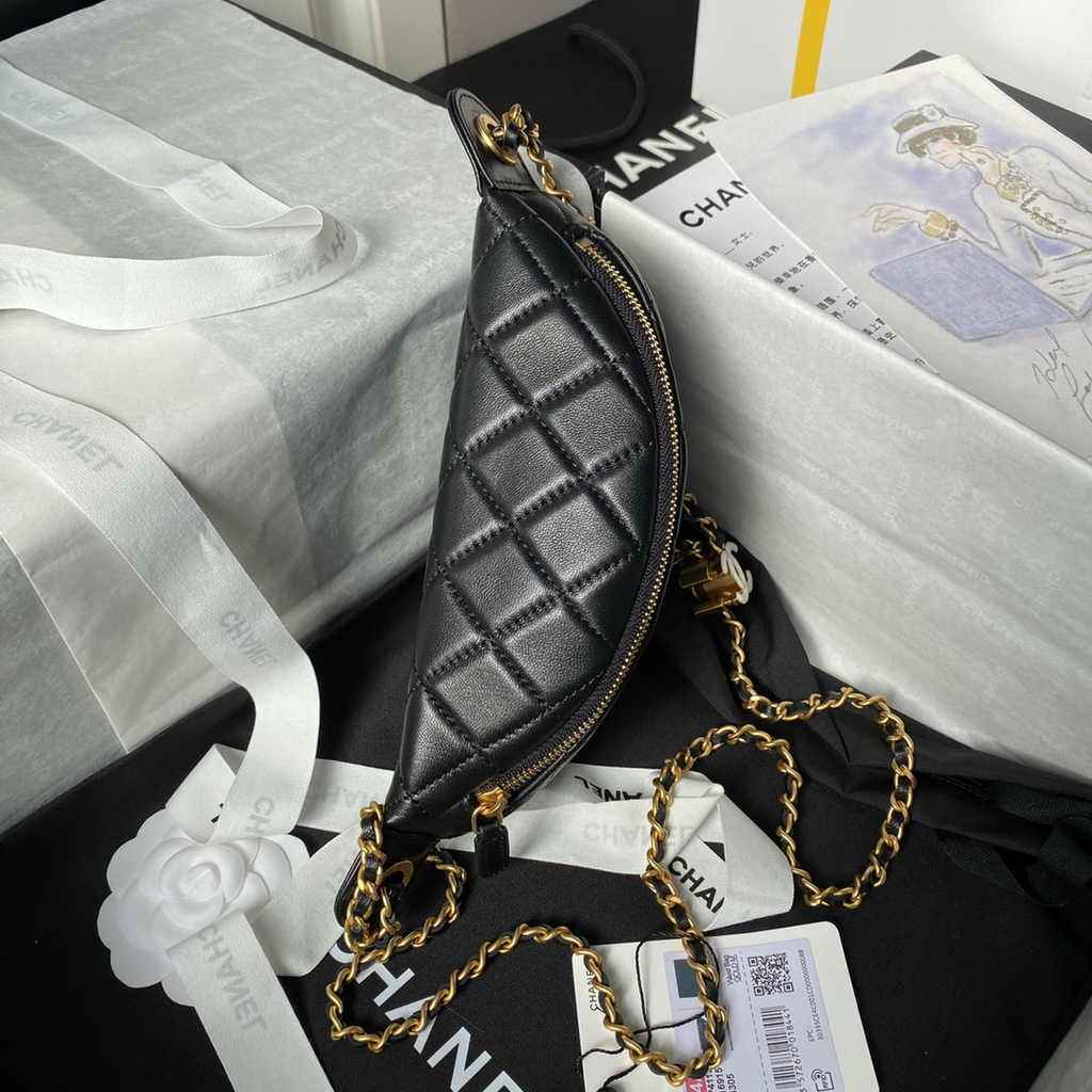 Chanel Waist bag, AP4113 Black Shiny lambskin