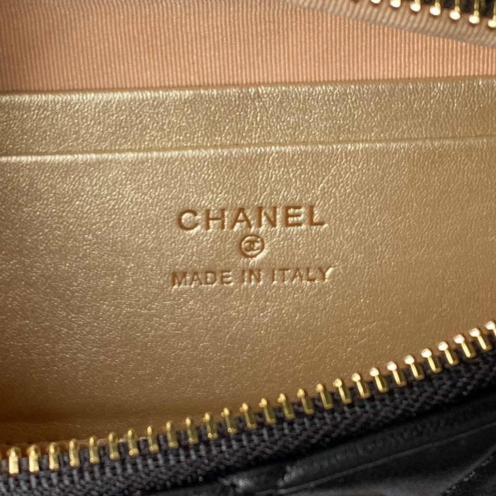 Chanel Waist bag, AP4113 Black Shiny lambskin