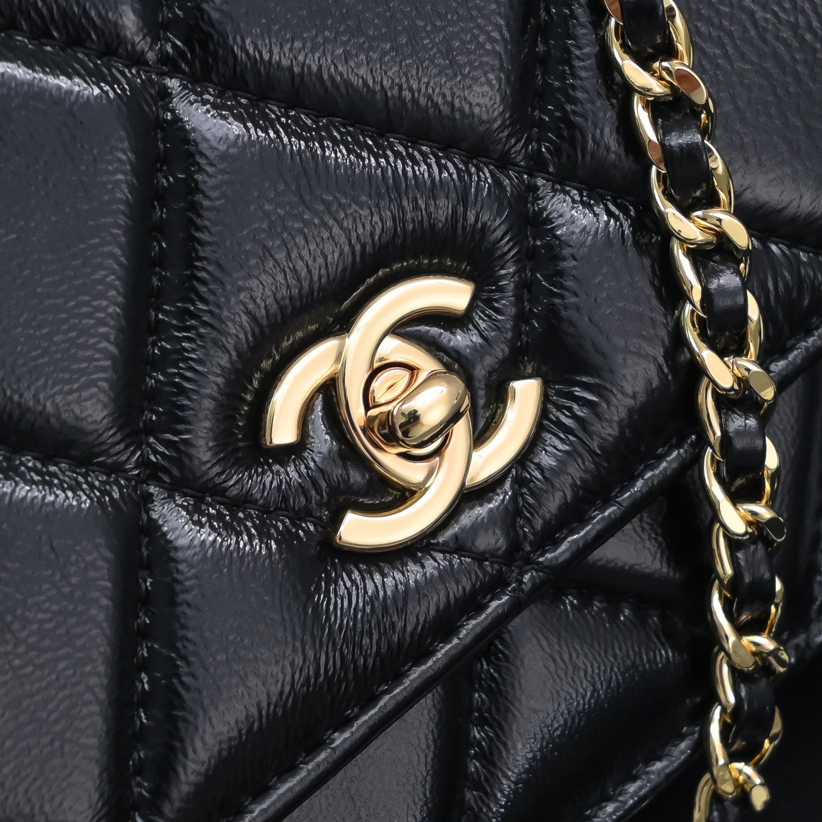Chanel Wallet on chain, AP4166 Lambskin Black