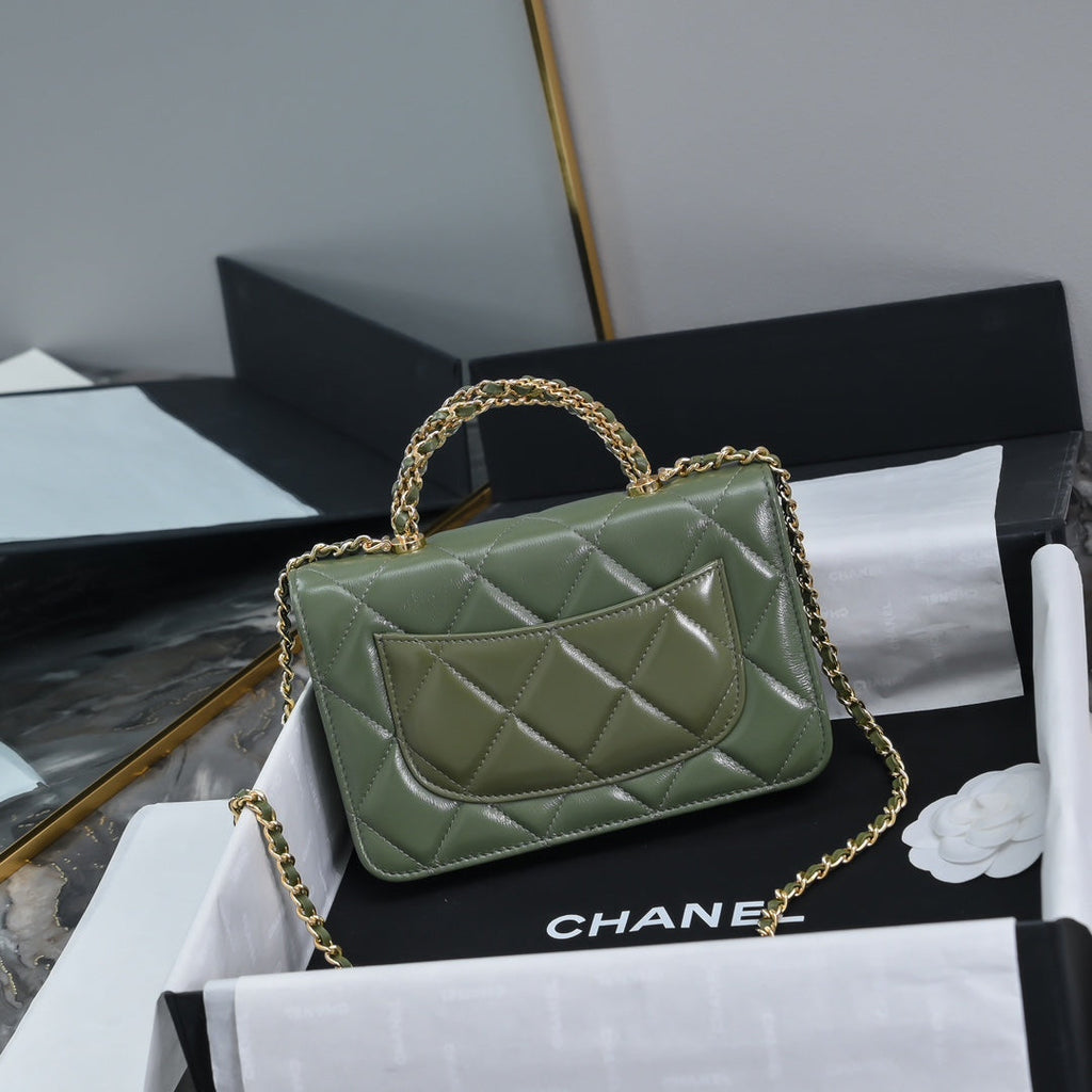 Chanel Wallet on chain, AP4166 Lambskin Green