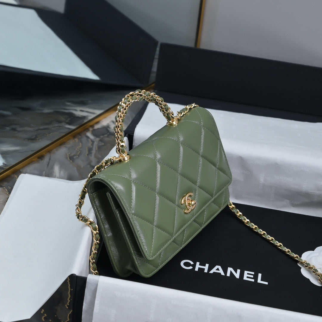 Chanel Wallet on chain, AP4166 Lambskin Green