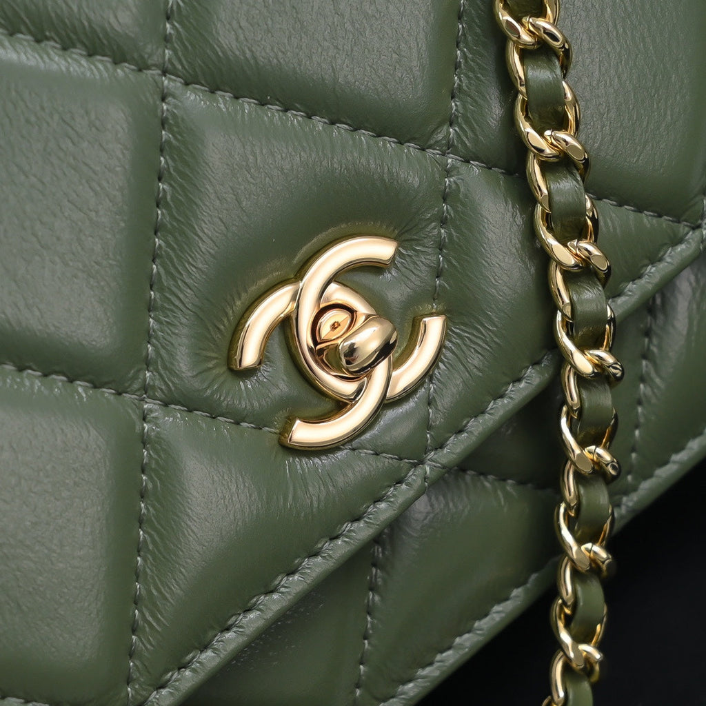 Chanel Wallet on chain, AP4166 Lambskin Green