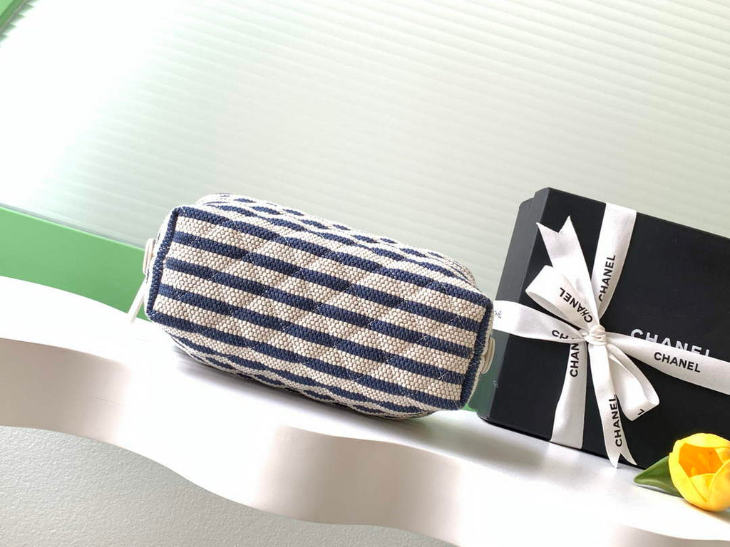 Chanel Zipped case Printed fabric AP4990