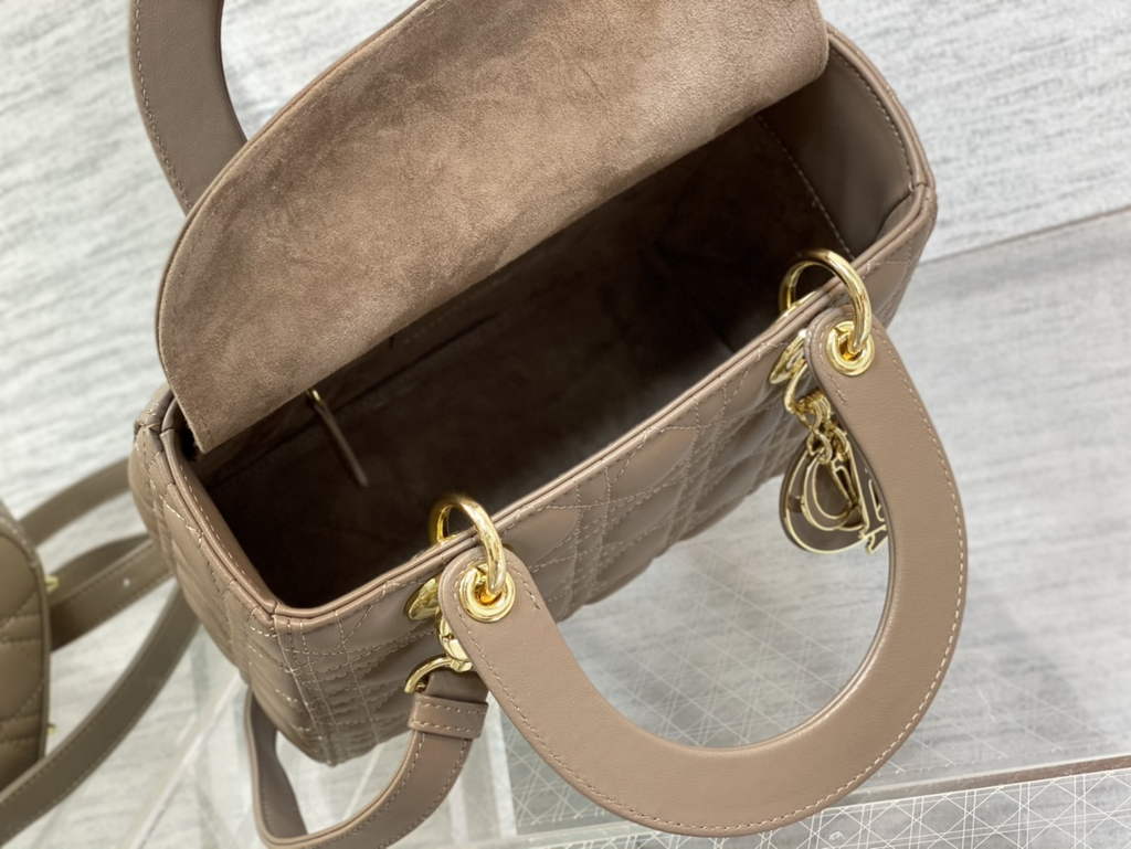 Dior M0565 Medium Lady Bag Warm Taupe Cannage Lambskin - Default Title - View 8