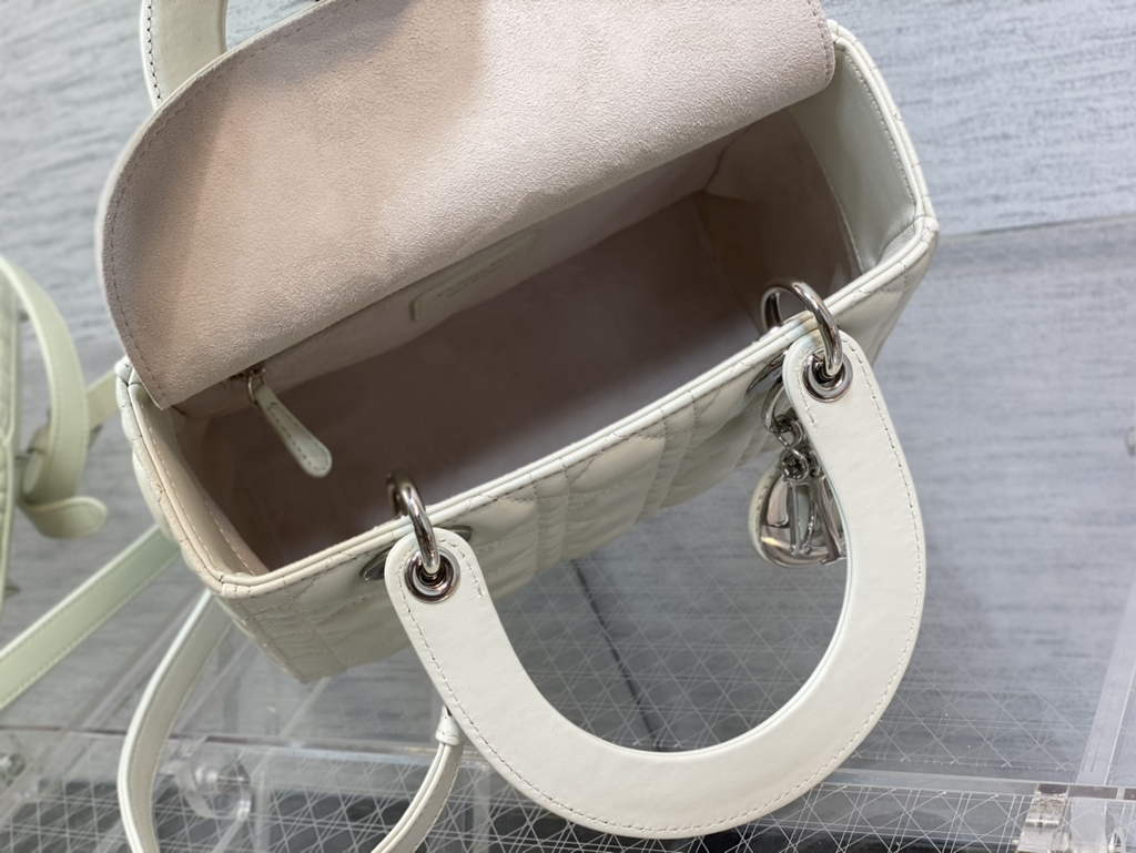 Dior M0565 Medium Lady Bag Cannage Lambskin white silver - Default Title - View 8