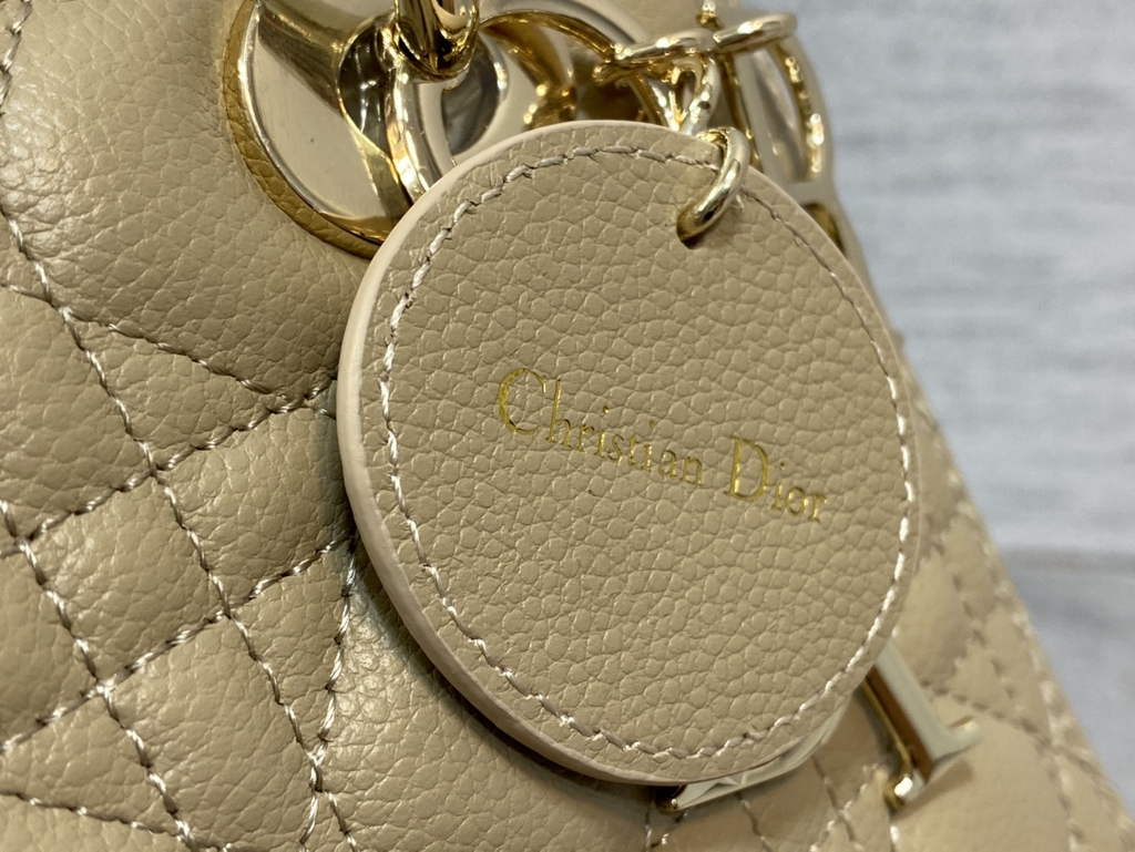 Dior M0565 Medium Lady Bag Apricot Gold Grained Cannage Calfskin - Default Title - View 4