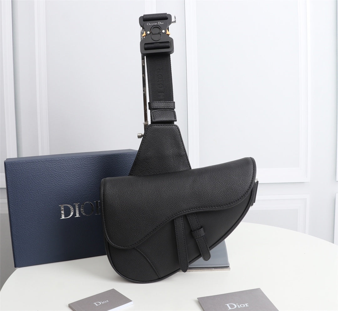 Dior 1ADPO093 Saddle Bag Black Grained Calfskin