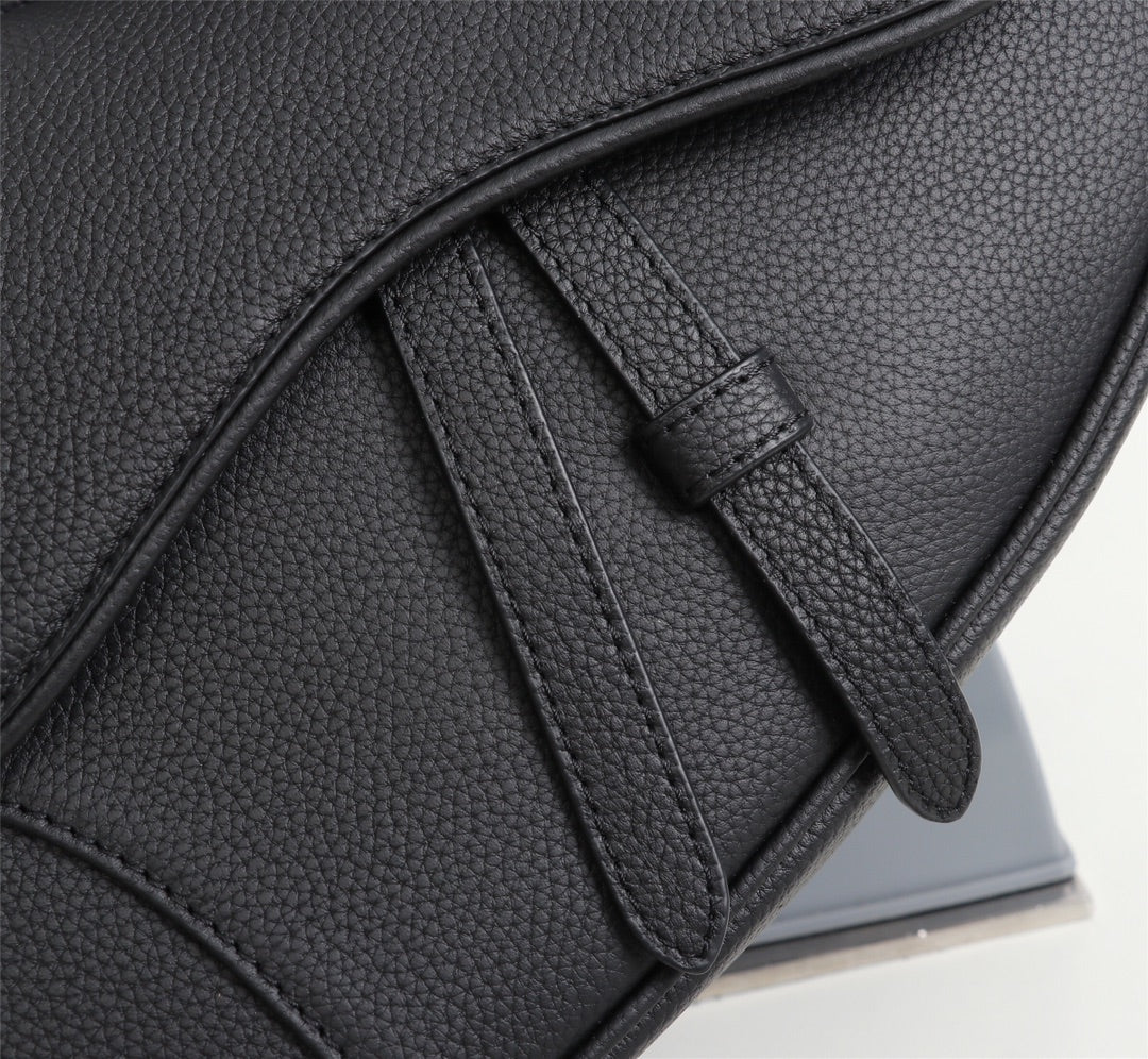 Dior 1ADPO093 Saddle Bag Black Grained Calfskin
