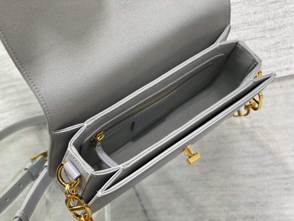 Dior 30 Montaigne Avenue Bag M9260 Gray Box Calfskin