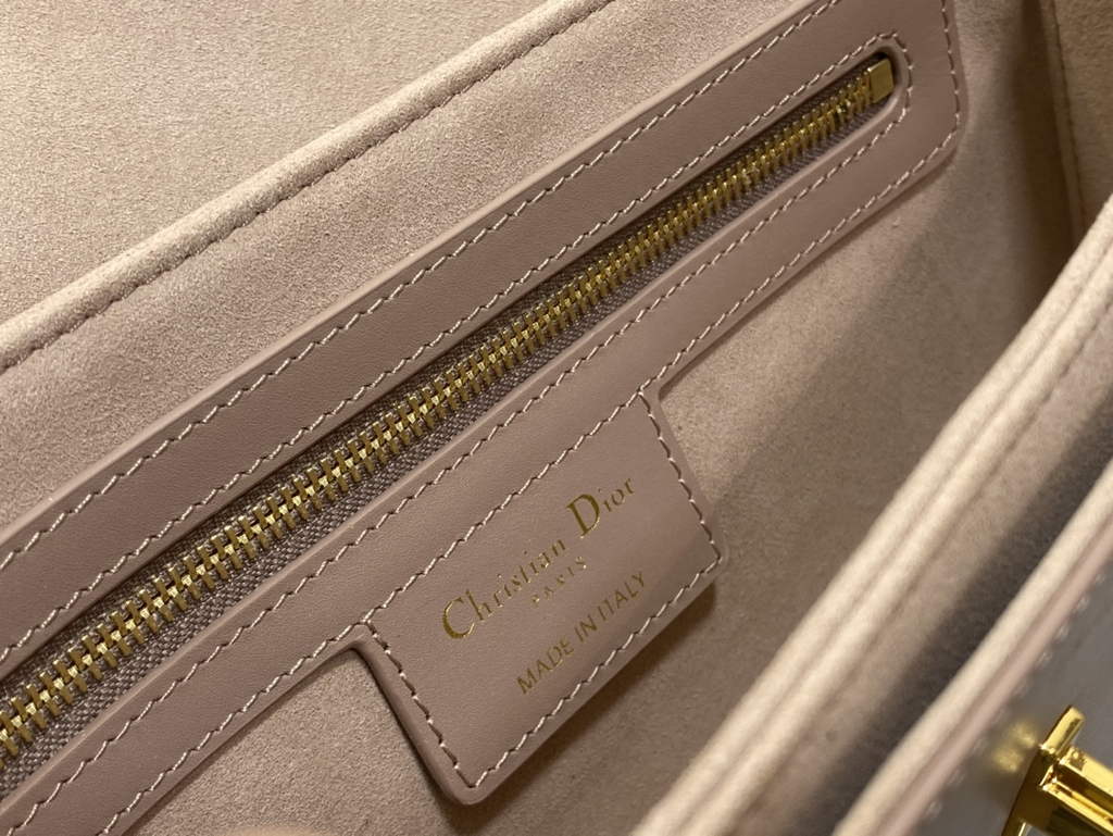 Dior 30 Montaigne Avenue Bag M9260 Light Pink Box Calfskin