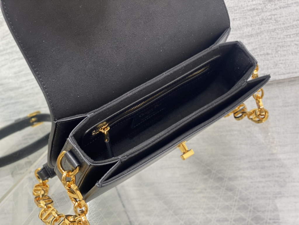 Dior 30 Montaigne Avenue Bag M9260 Black Box Calfskin