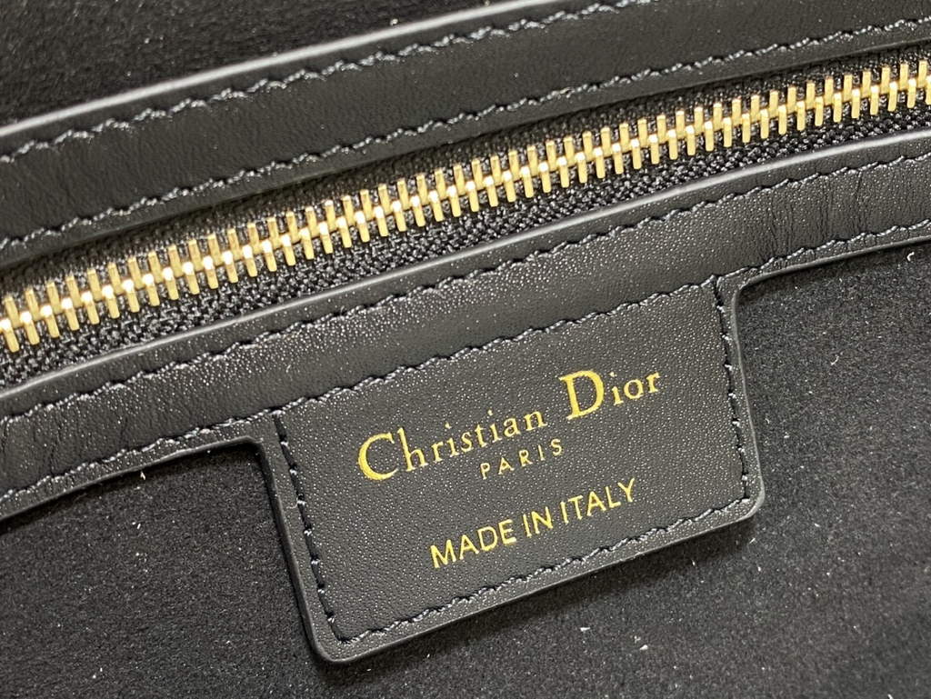Dior 30 Montaigne Avenue Bag M9260 Black Box Calfskin