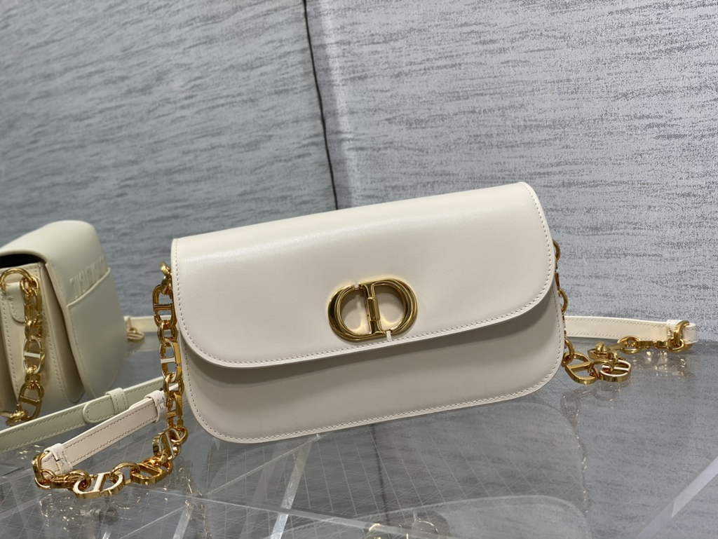 Dior 30 Montaigne Avenue Bag M9260 Dusty Ivory Box Calfskin