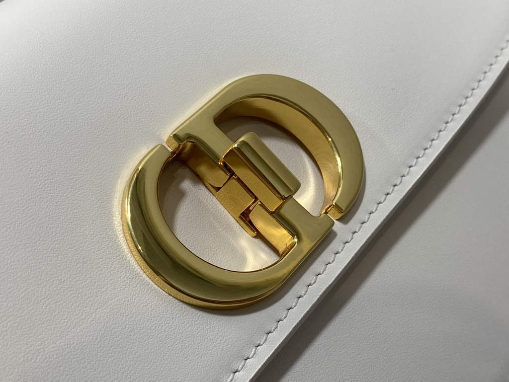 Dior 30 Montaigne Avenue Bag M9260 Dusty Ivory Box Calfskin