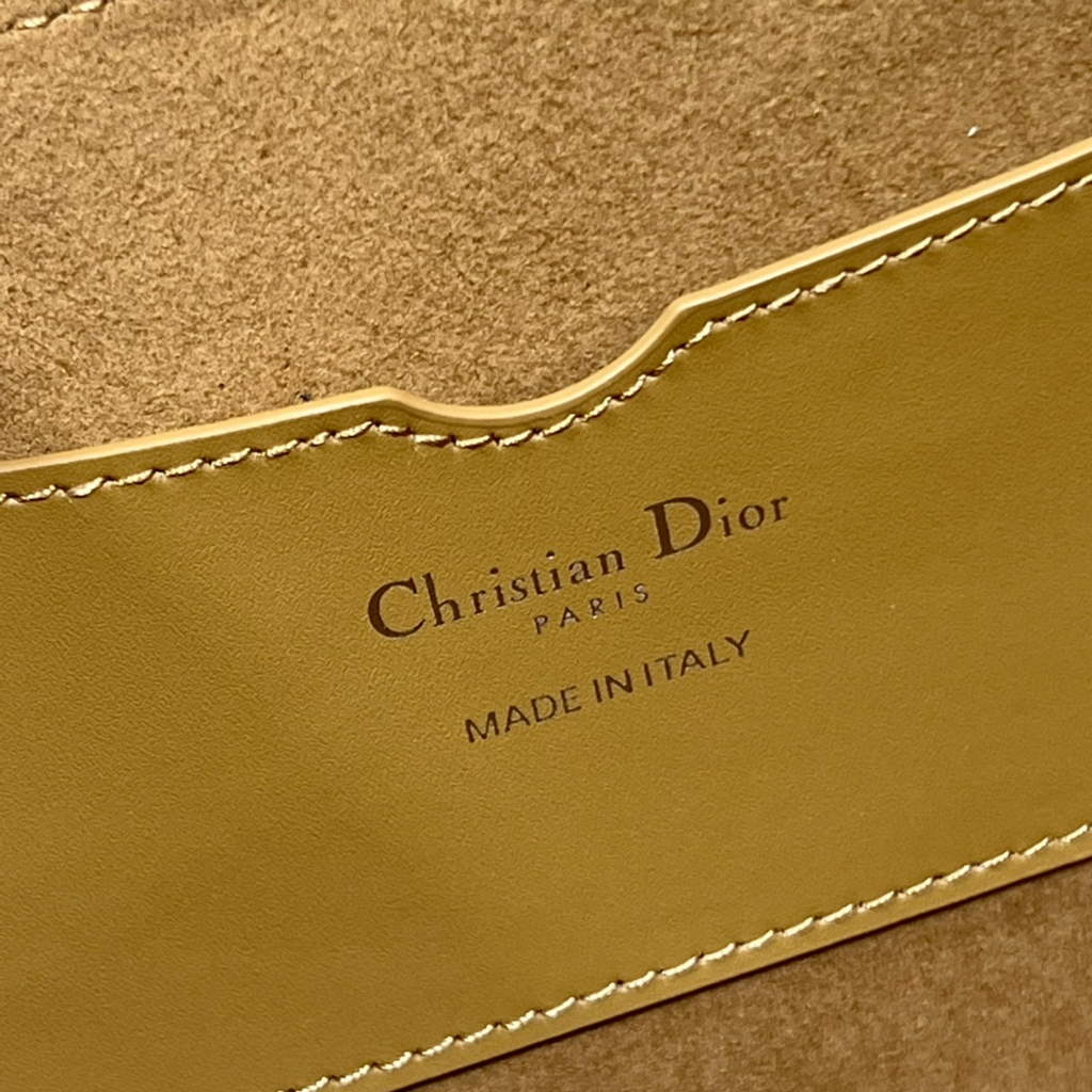 Dior 30 Montaigne Avenue Bag M9260 Brown Box Calfskin