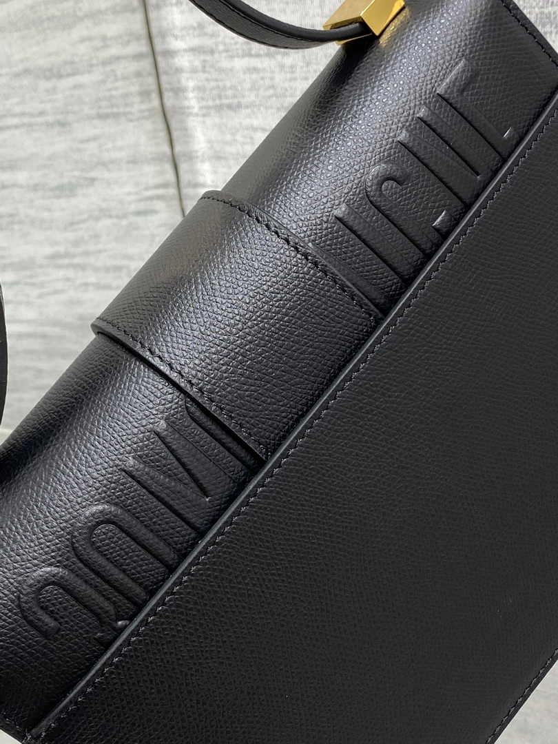 Dior 30 Montaigne Bag M9203 Black Leather
