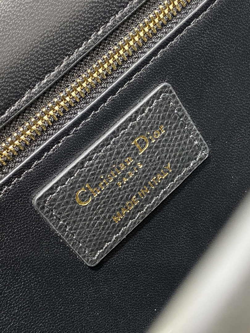 Dior 30 Montaigne Bag M9203 Black Leather