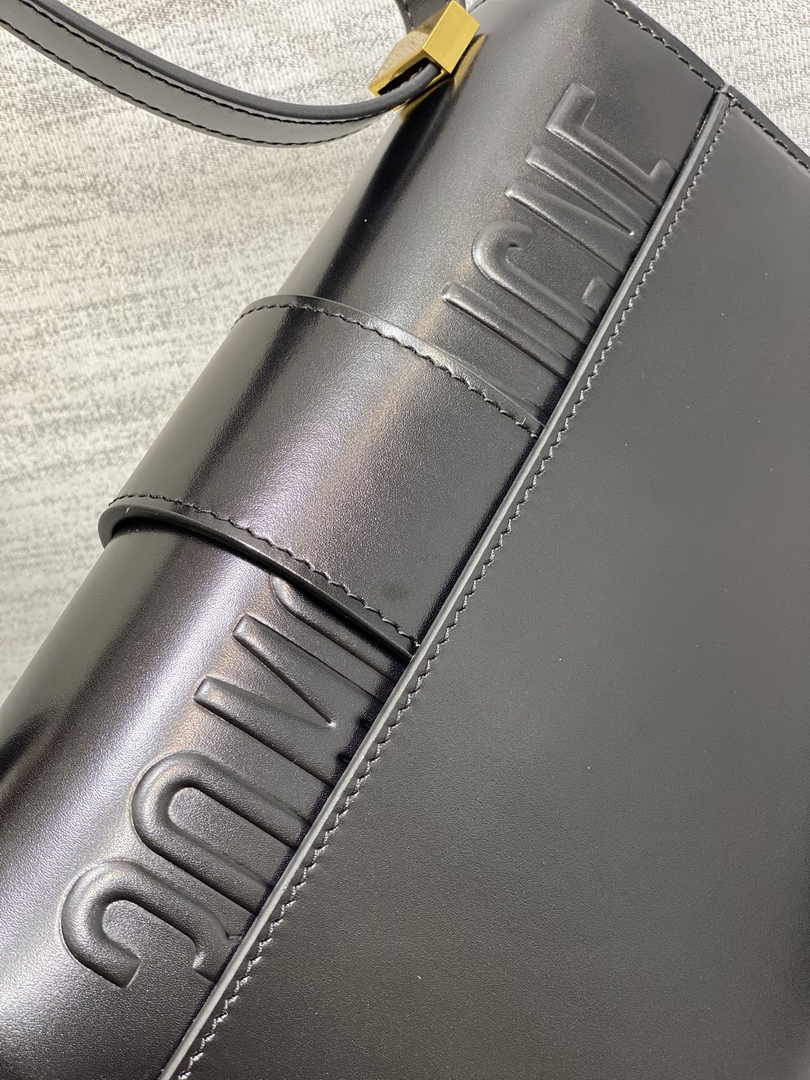 Dior 30 Montaigne Bag Black Box Calfskin M9203