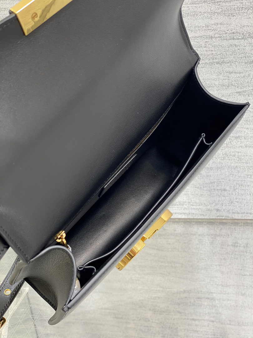Dior 30 Montaigne Bag Black Box Calfskin M9203