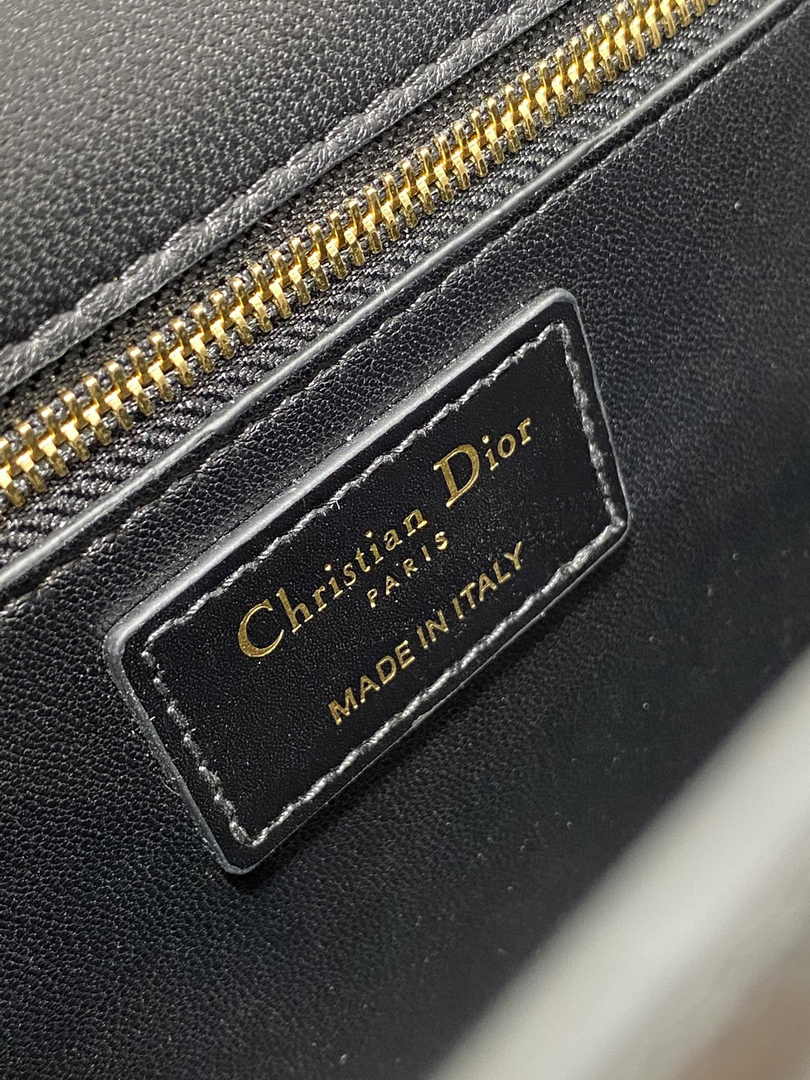 Dior 30 Montaigne Bag Black Box Calfskin M9203
