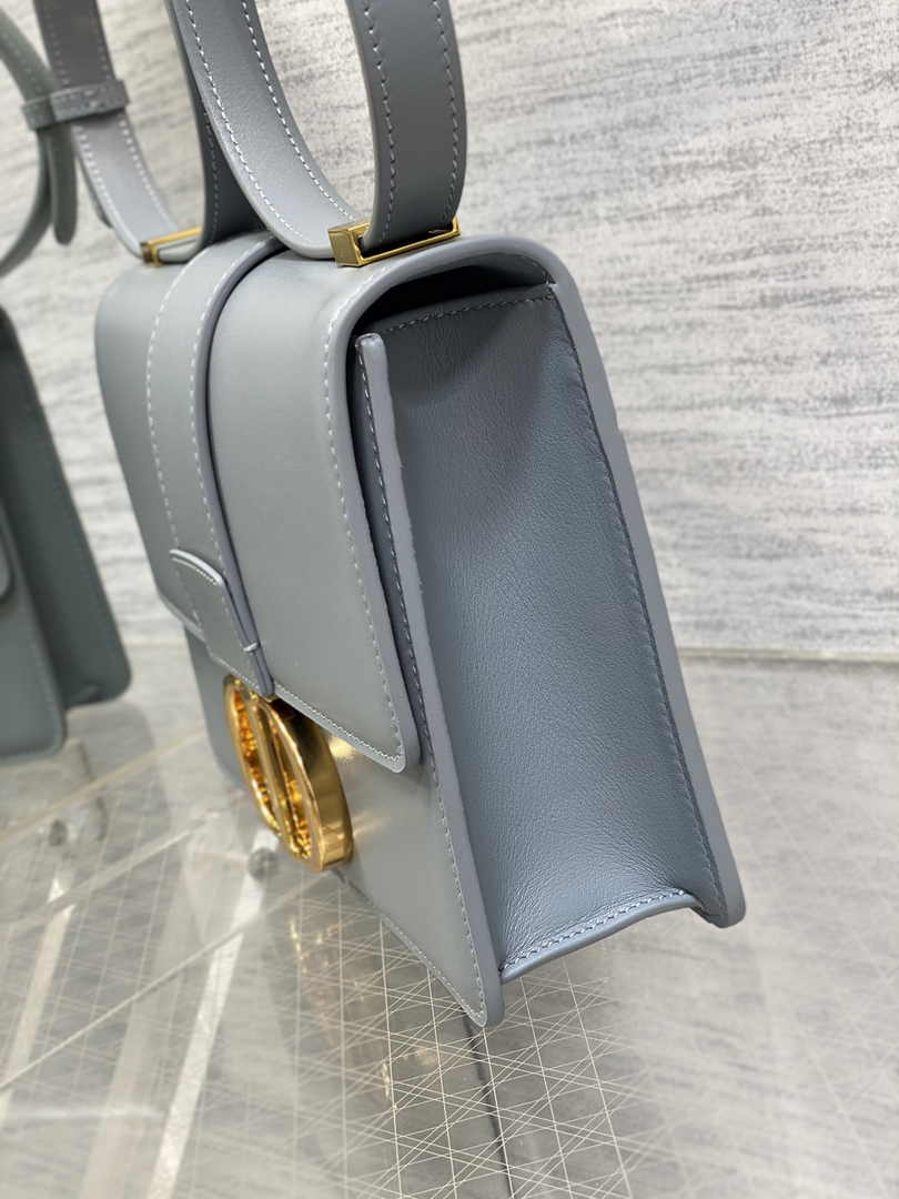 Dior 30 Montaigne Bag Blue Box Calfskin M9203