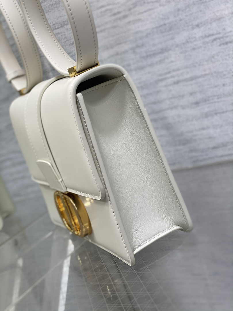 Dior 30 Montaigne Bag White Box Calfskin M9203