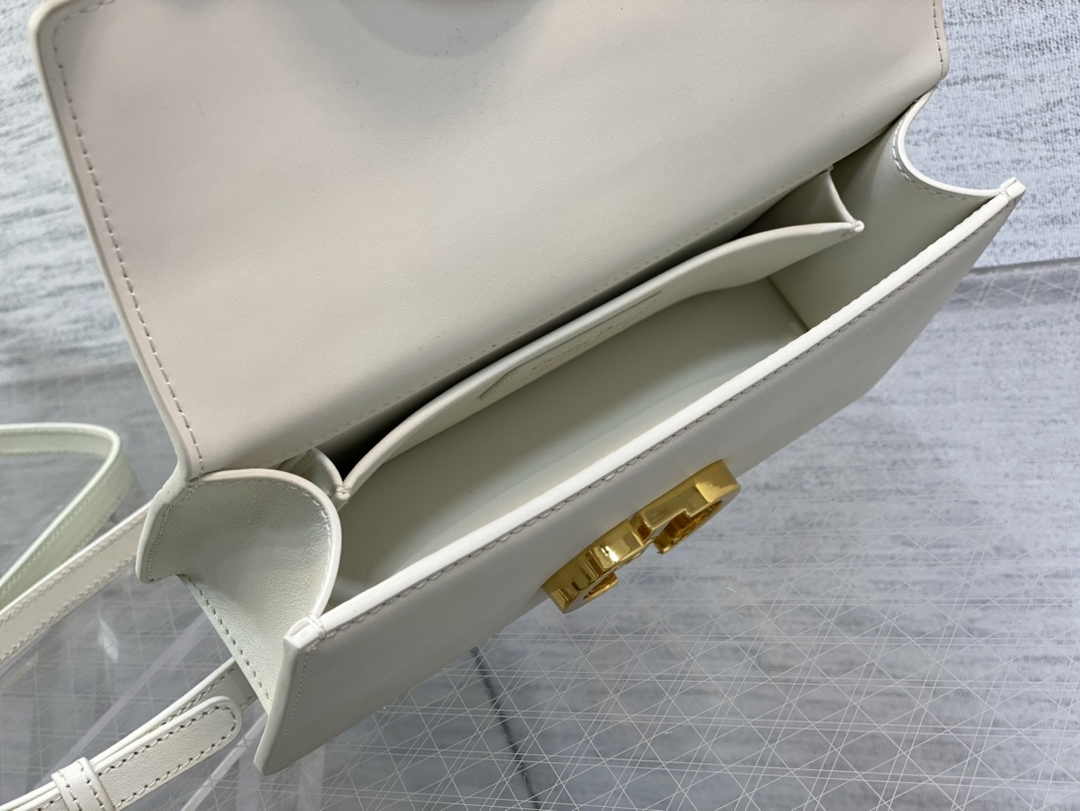 Dior 30 Montaigne East-West Bag with Chain M9334 White Calfskin
