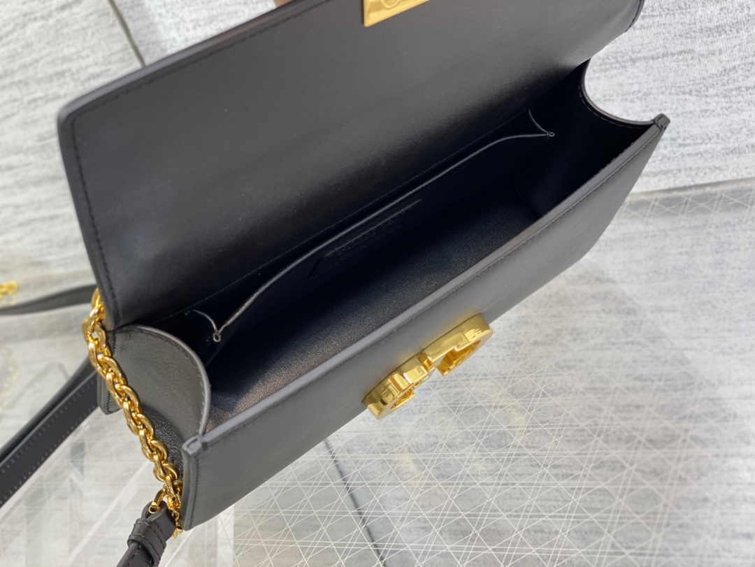 Dior 30 Montaigne East-West Bag with Chain M9334 Black Calfskin
