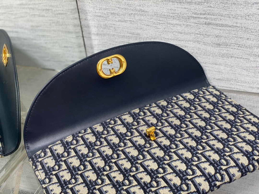 Dior 30 Montaigne Avenue Pouch with Flap Blue Oblique Jacquard S2191