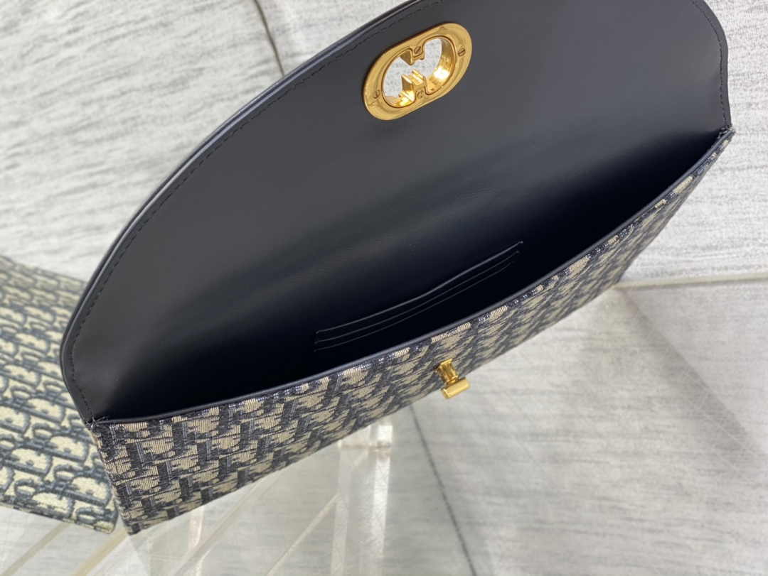 Dior 30 Montaigne Avenue Pouch with Flap Blue Oblique Jacquard S2191