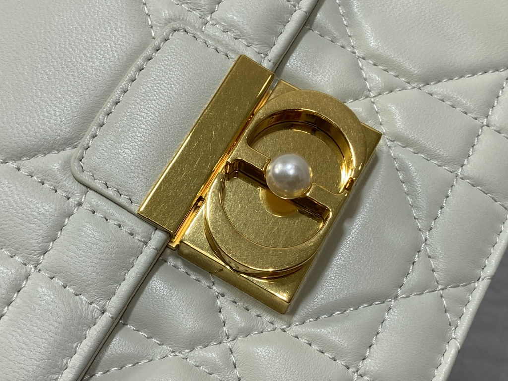 Medium Dior Ange Bag M4402 White Macrocannage Calfskin - Default Title - View 3
