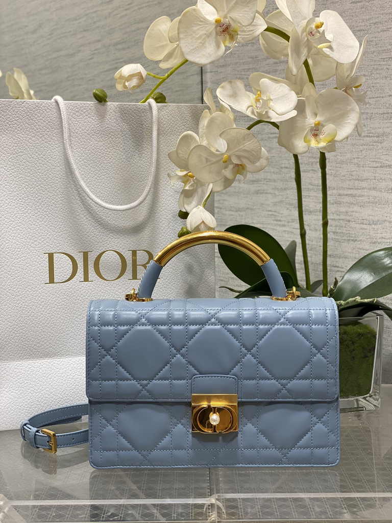 Medium Dior Ange Bag M4402 Blue Macrocannage Calfskin - Default Title - View 1