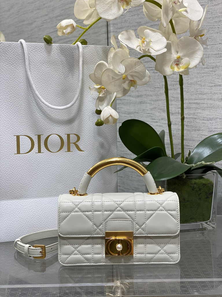 Mini Dior Ange Bag M4401 White Macrocannage Calfskin - Default Title - View 1